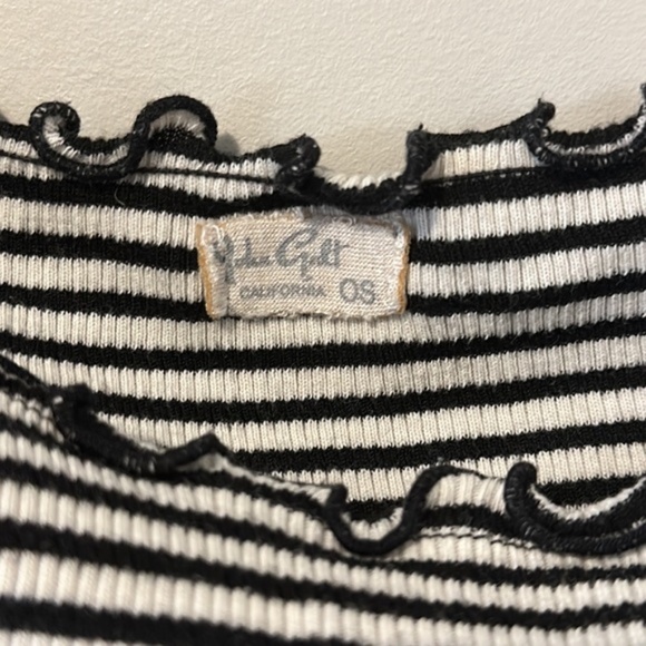 Brandy Melville John Galt Black and White Striped Crop Top - Picture 4 of 7